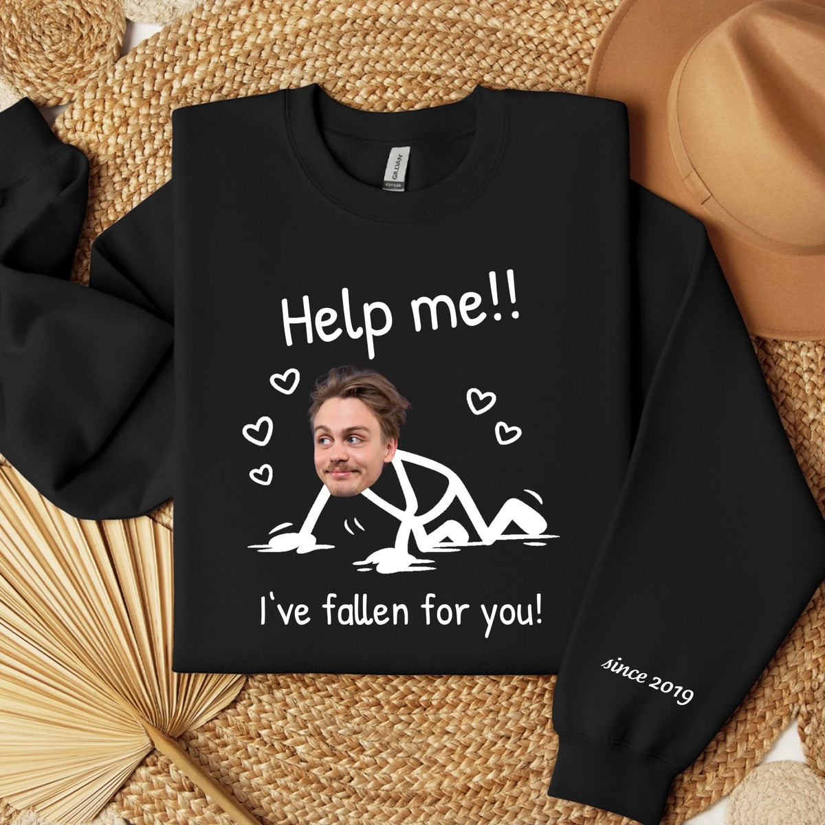 mockup sweater arm black 2