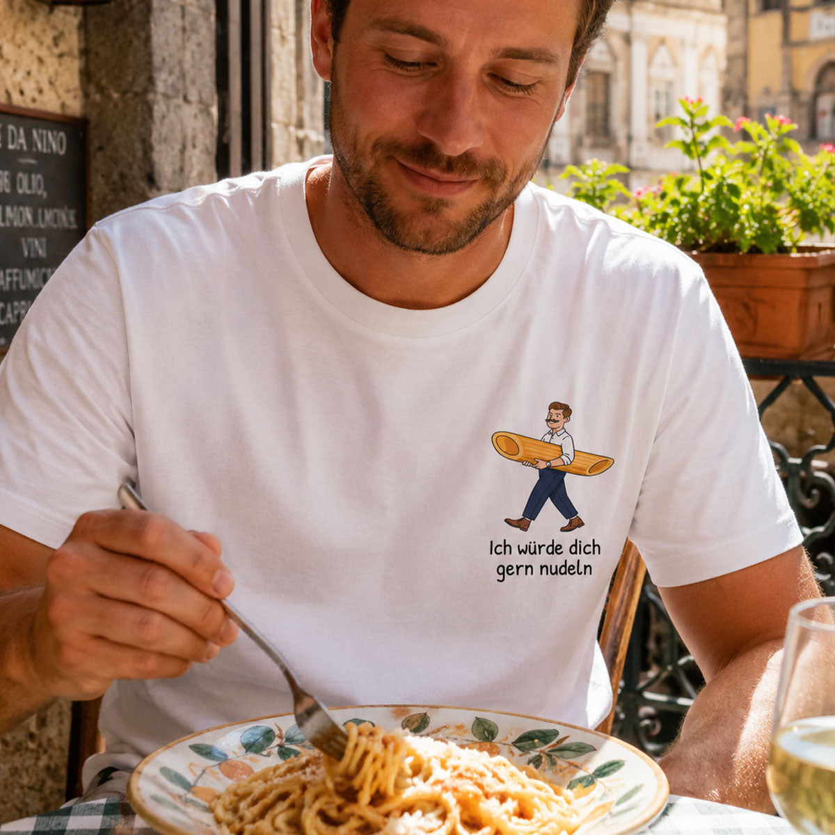 GERN NUDELN - Premium T-Shirt Unisex